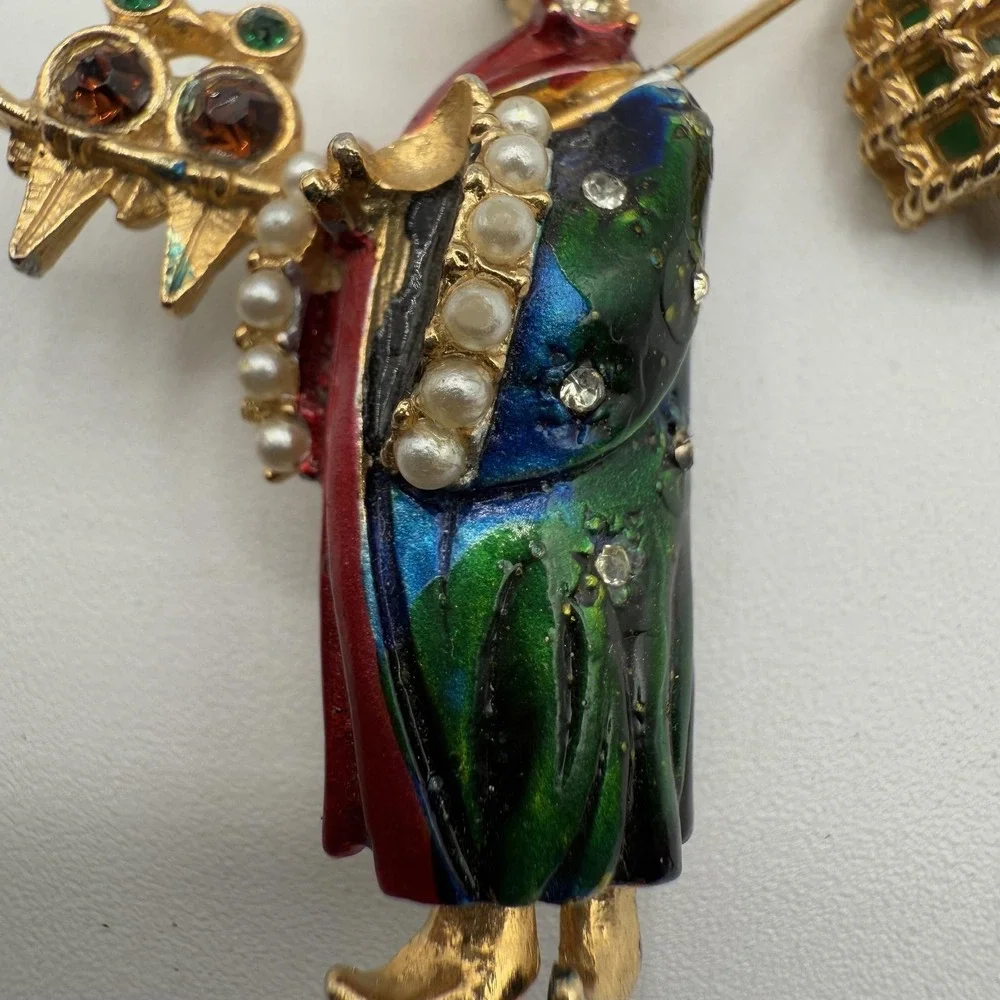 Vintage ART Figural Brooch Asian Lady Enamel Pearl Owl Lantern Pin Costume - Picture 5 of 6